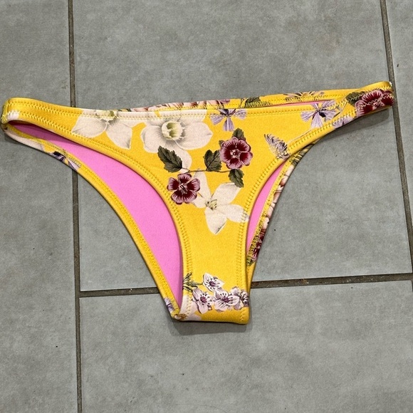 Triangl Delilah- Fiore Giallo. Yellow floral bikini bottom M - Picture 2 of 5